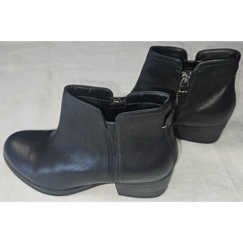 Clarks‎ Collection Black Leather Chelsea Ankle Boots Comfort Minimalist 7.5M